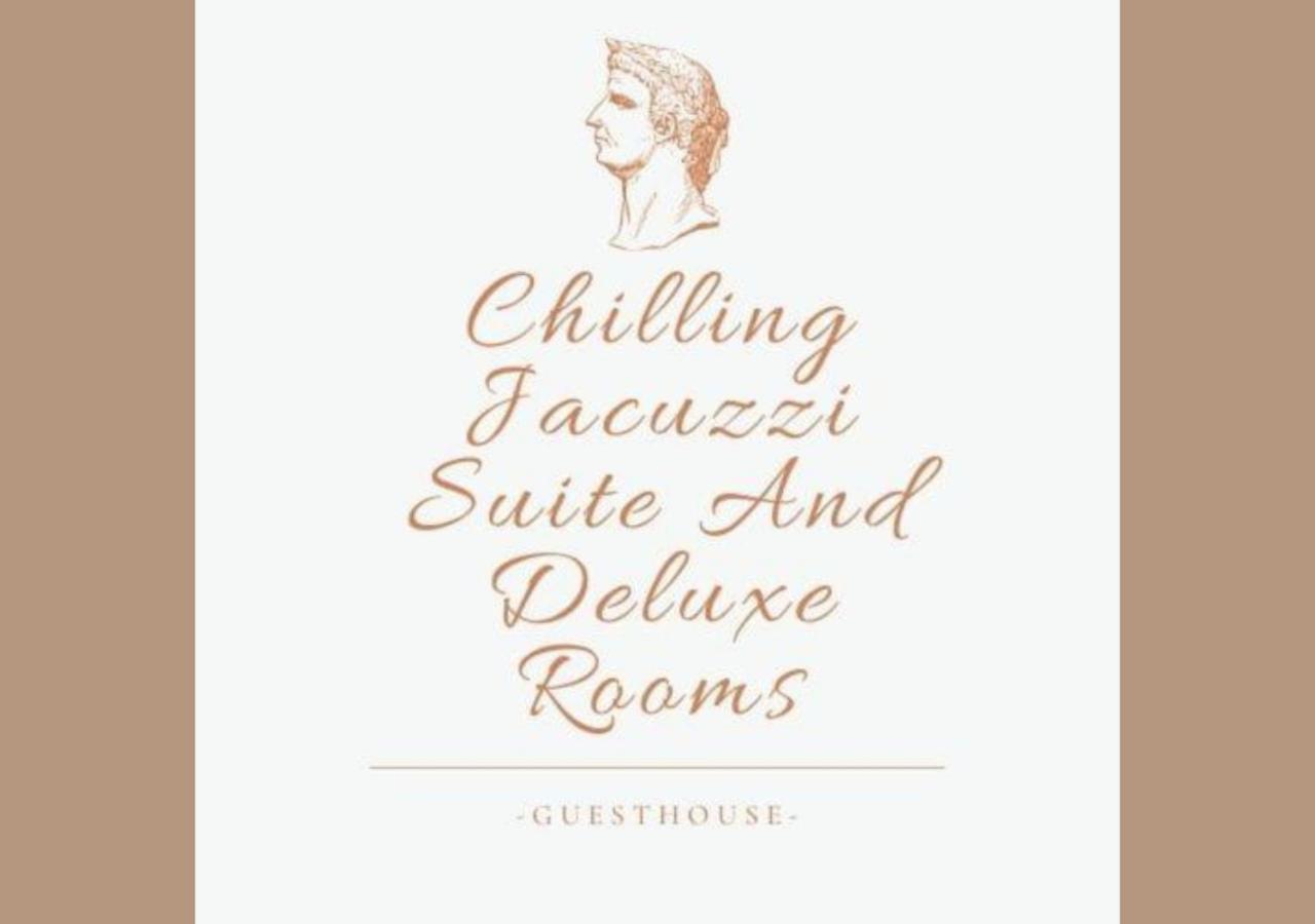 Deluxe Rooms And Chilling Jacuzzi Suite Guesthouse ローマ エクステリア 写真