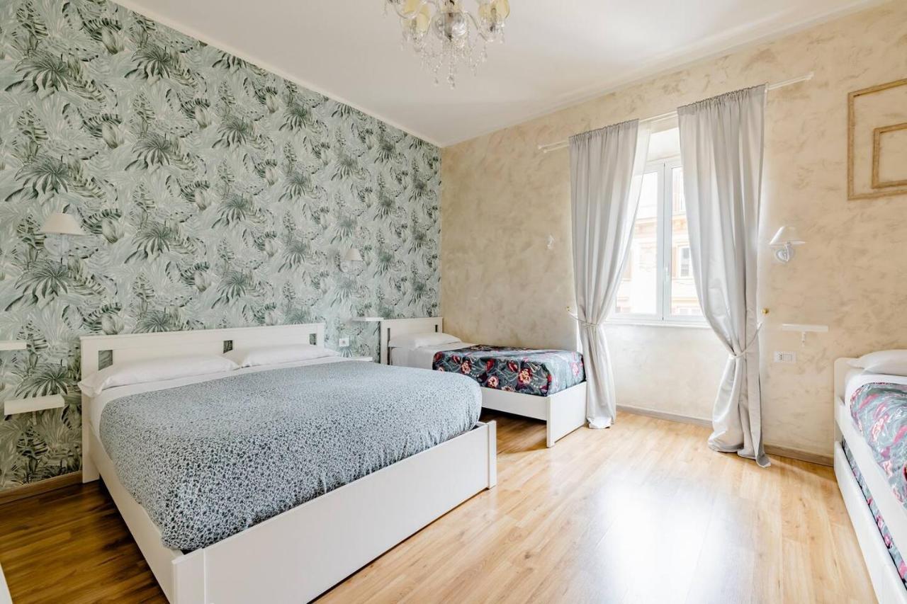 Deluxe Rooms And Chilling Jacuzzi Suite Guesthouse ローマ エクステリア 写真