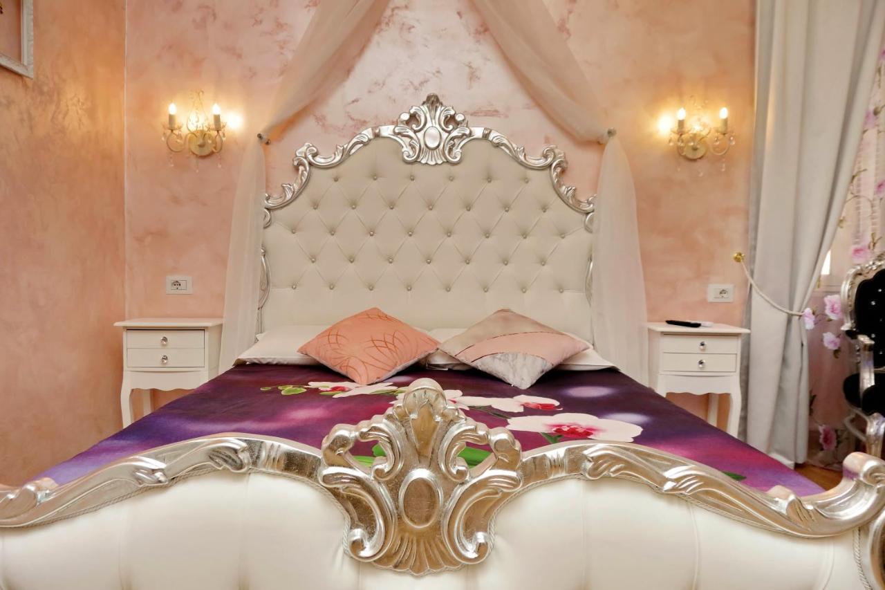 Deluxe Rooms And Chilling Jacuzzi Suite Guesthouse ローマ エクステリア 写真